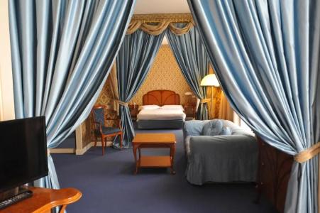 Grand Astoria - 95