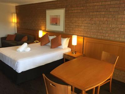 James Street Motor Inn - 5