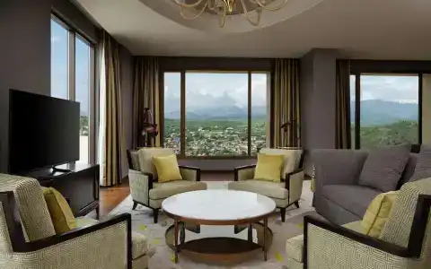Hilton - 67