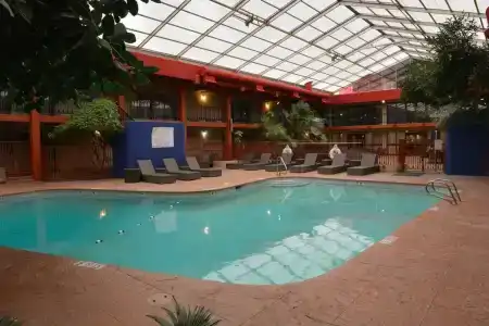 Wyndham & Conference Center - 6