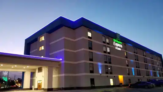 Holiday Inn Express & Suites, An Ihg - 50
