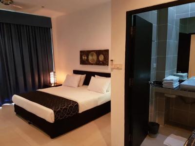 East Suites - 63