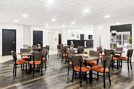 Sans Boutique & Suites - 9