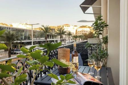 Hôtel Colette Cannes Centre - 64