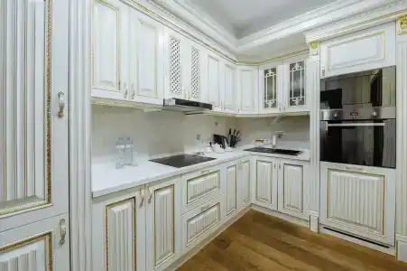 Royal Residence - 220