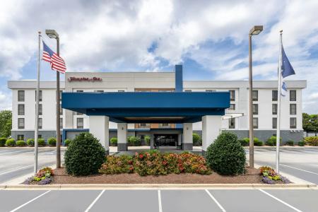 Hampton Inn West - 26