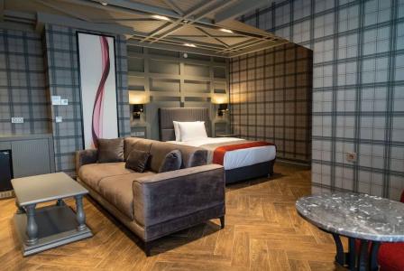 Ramada By Wyndham - 6