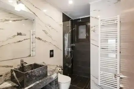 Nicholas Point and Rooms - 32