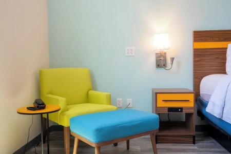 Spot x By Red Collection Orlando International Dr - 29