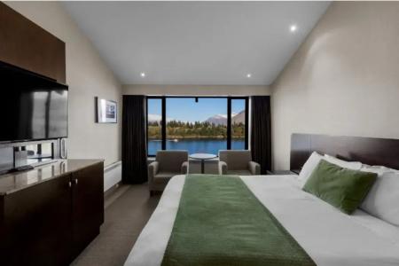 Copthorne & Resort Lakefront - 3