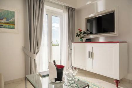 Eden Roc Suites - 387