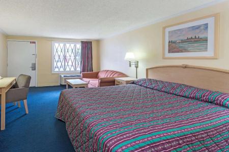 Knights Inn - 17