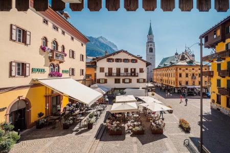 Royal Cortina - 13