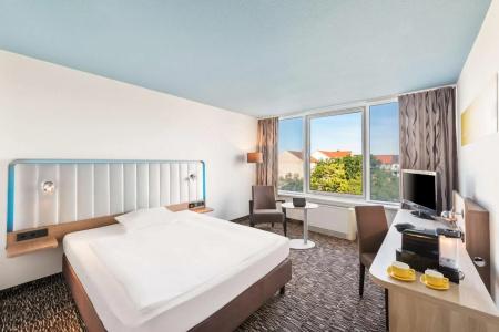 Park Inn by Radisson Dresden - 29