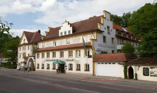 Bayerischer Hof - 0