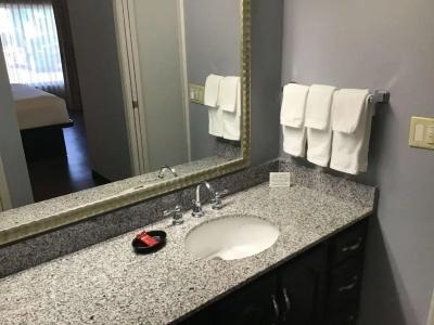 SureStay Studio by Best Western - 77