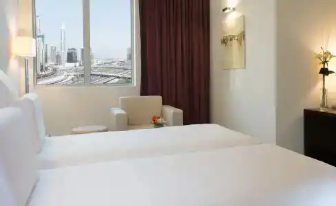 Pullman Dubai Jumeirah Lakes Towers - 6