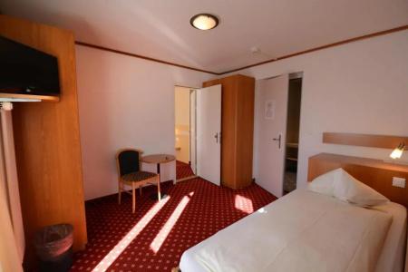 ApartGoldey - 67