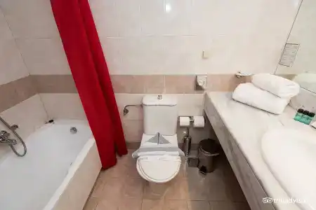 Kipriotis Hippocrates - Adults Only - 9