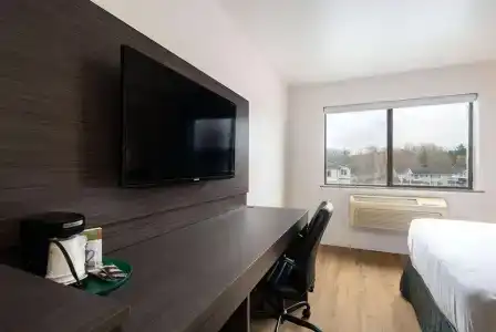 Baymont INN & Suites by Wyndham - 20