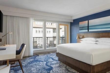 Deltas by Marriott Virginia Beach Bayfront Suites - 41