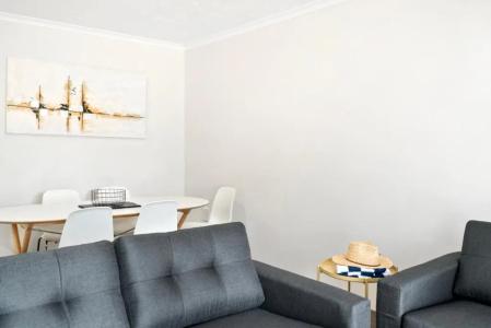Markham Court - 77