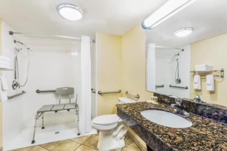 Days Inn by Wyndham Fort Lauderdale-Oakland Park Airport N - 15