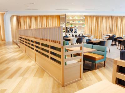 Comfort Suites Tokyo Bay - 26