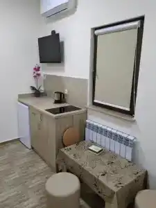 Apart Alex - 8