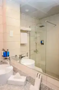 Best Western Plus Dubai Academic City - 7