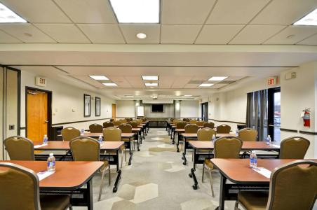 Hyatt Place Uptown - 17