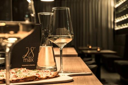 Maximilians Boutique-Landau - 21