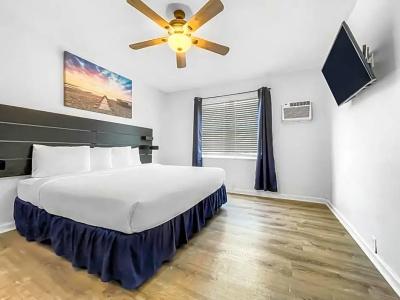 Hollywood Beachs - 149