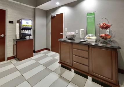 Hampton Inn & Suites I-20 - 35
