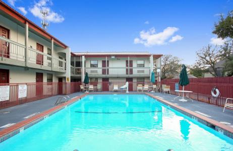 Red Roof Inn Dallas/Richardson - 17