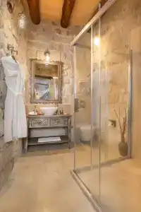 Elysion Cave Suites - 27