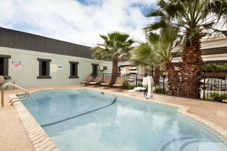 Days Inn by Wyndham Austin/University/Downtown - 10