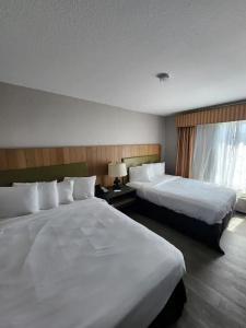 Country Inn & Suites by Radisson, West, KS - 76