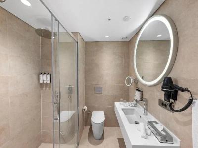 Crowne Plaza Istanbul Harbiye, an IHG - 13