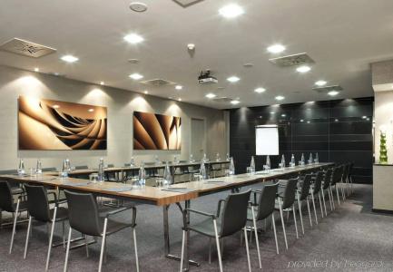 AC Victoria Suites by Marriott - 13