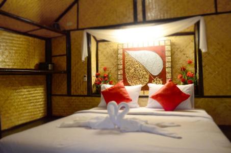 Eco Lanta Hideaway Beach Resort - 2