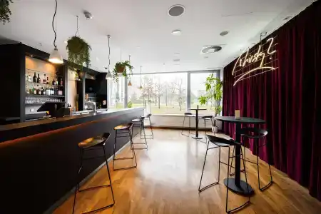 Park Inn by Radisson Frankfurt Airport - 9