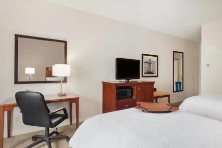 Hampton Inn - Colchester - 43