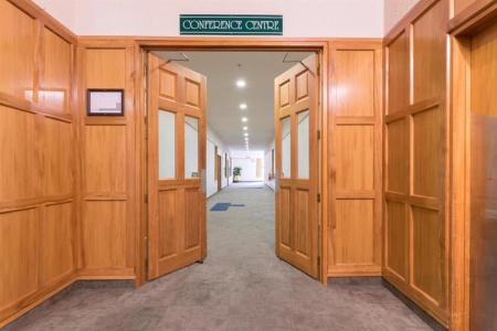Distinction & Conference Centre - 14