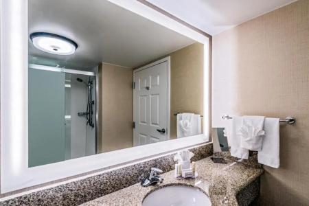 Courtyard by Marriott Charleston Historic District - 28