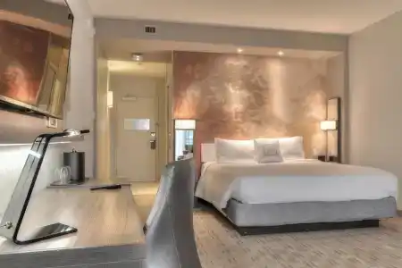 Courtyard by Marriott - 99