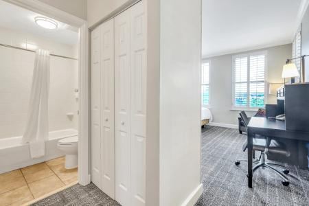 Staybridge Suites Savannah Historic District, an IHG - 34