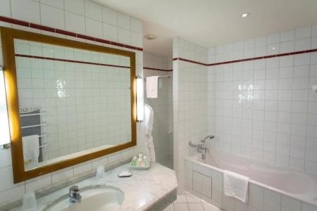 Le Manoir Au Lac - 53