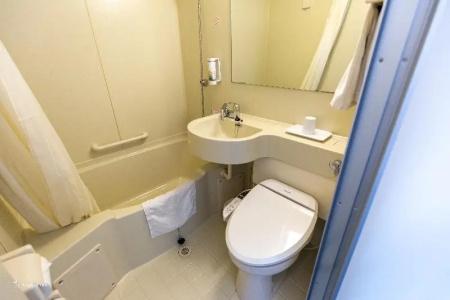 Toyoko Inn Marseille Saint Charles - 93