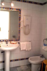 Simon - 45